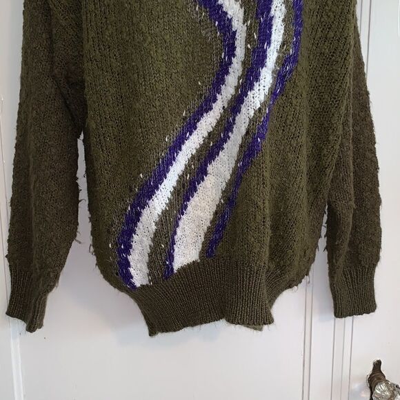 Vtg 80s Joyce dark olive green nubby sweater with swirl‎ design on front - Picture 3 of 6